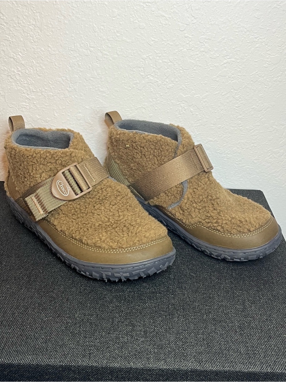 Chaco Women’s Tan Sherpa Strap Slip-Ons